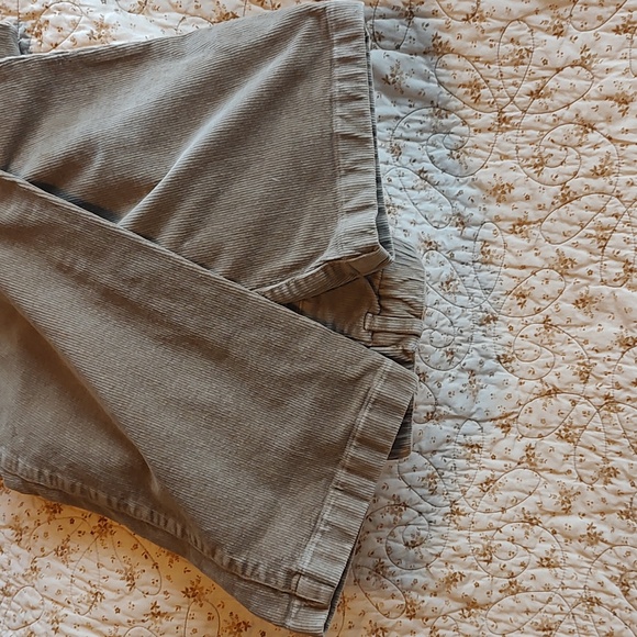 EUC WOMEN’S LL BEAN CORDUROY ELASTIC WAIST PANTS - Picture 4 of 4